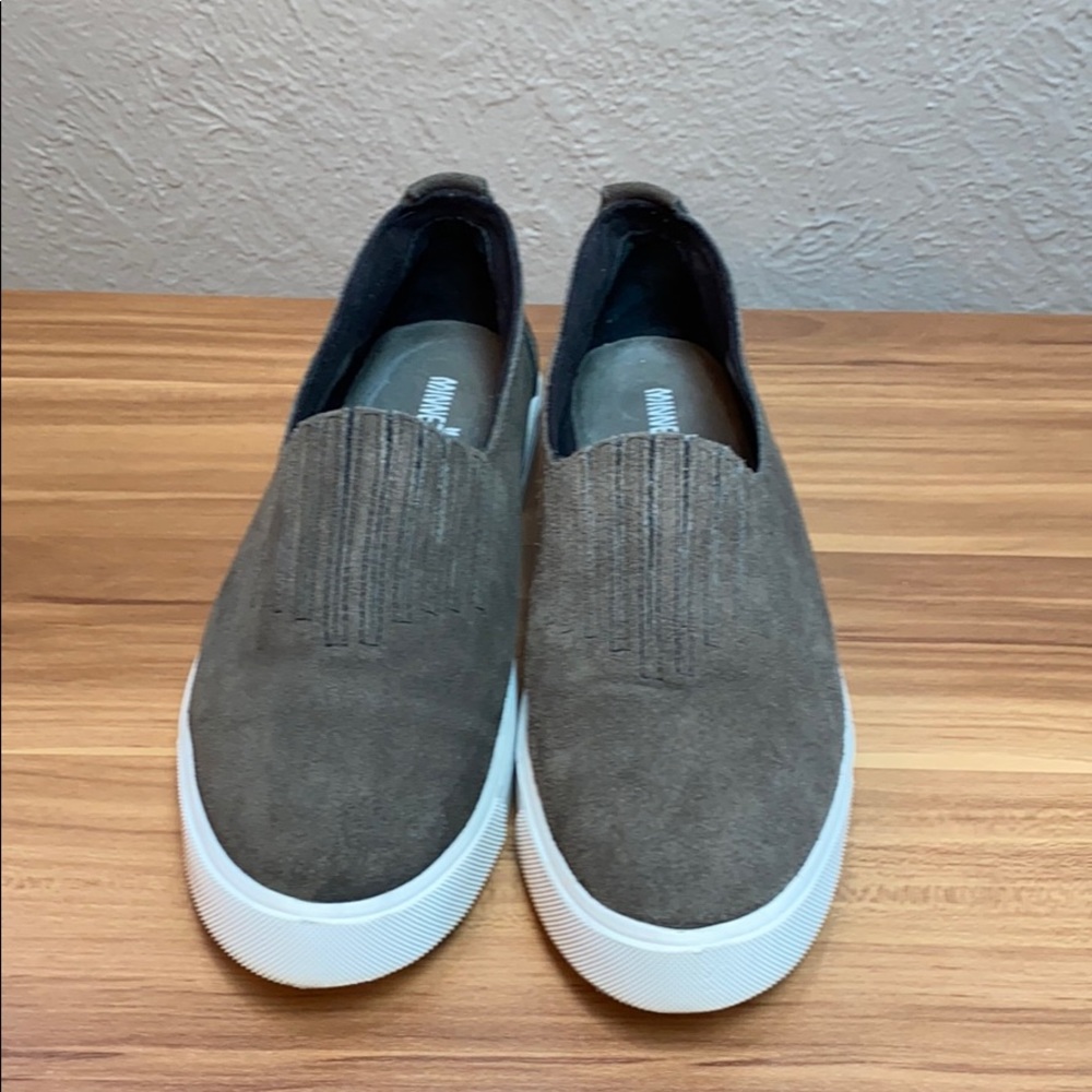 Minnetonka Gabi Suede Fringe Slip-On - Picture 3 of 10
